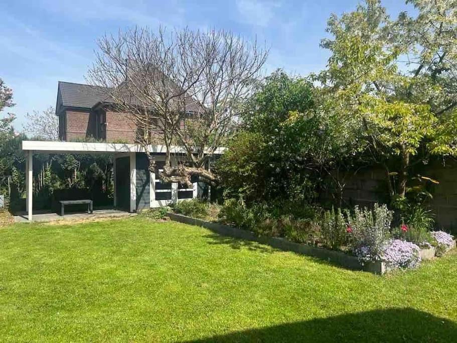 Historische Villa Mit Garten, Luxus Meerbusch Kültér fotó